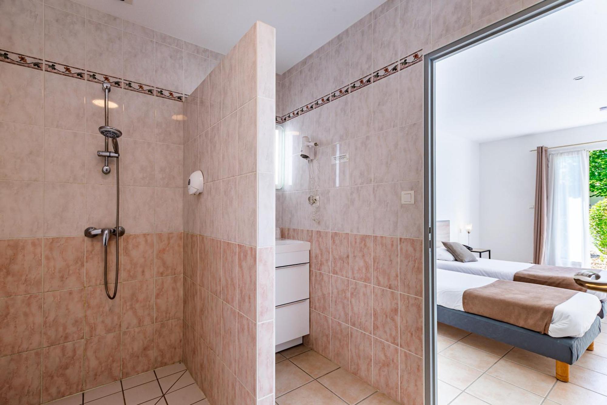 Logis Hotel L'Oliveraie Cognac Exteriér fotografie